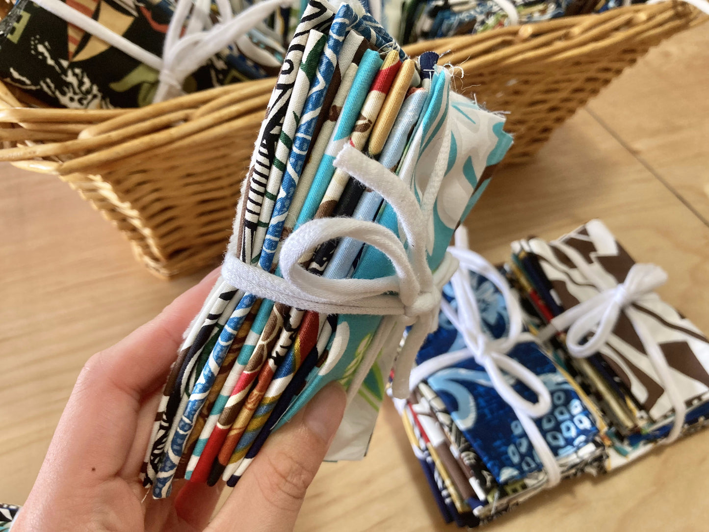 15 Scrap Fabric Bundle (100 % cotton)