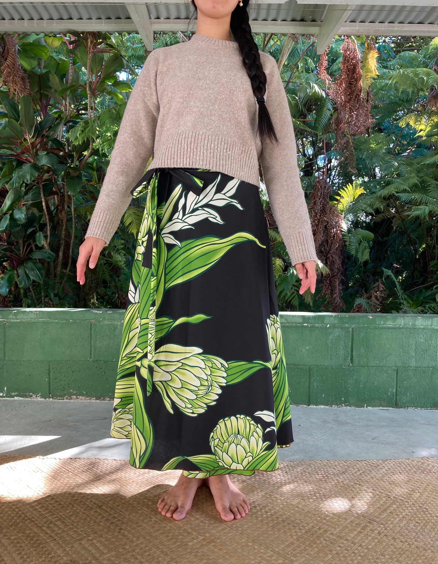 Hawaiian Wrap Skirt - Black Protea