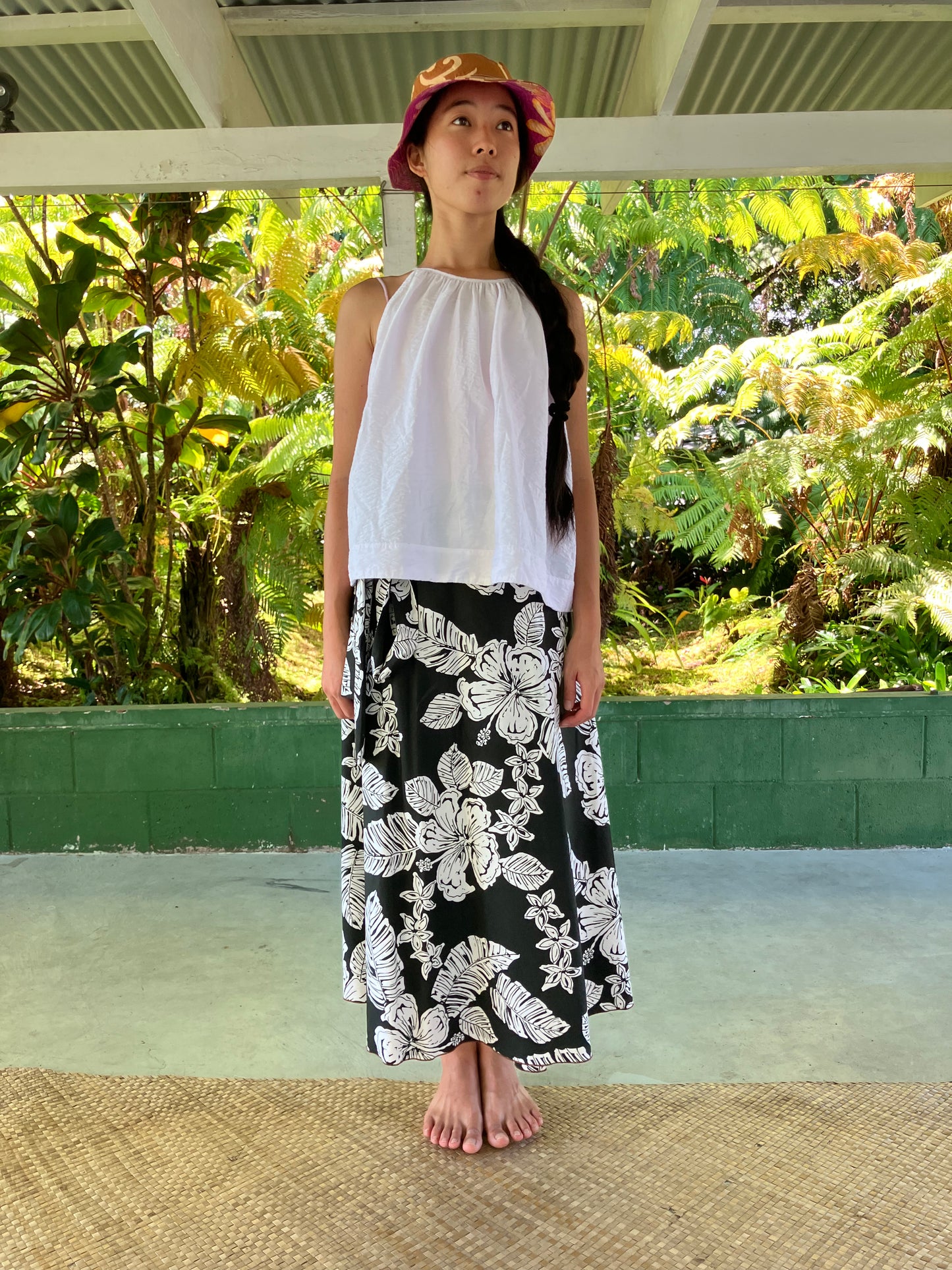 Hawaiian Wrap Skirt -Black Hibiscus/ Cotton 100%