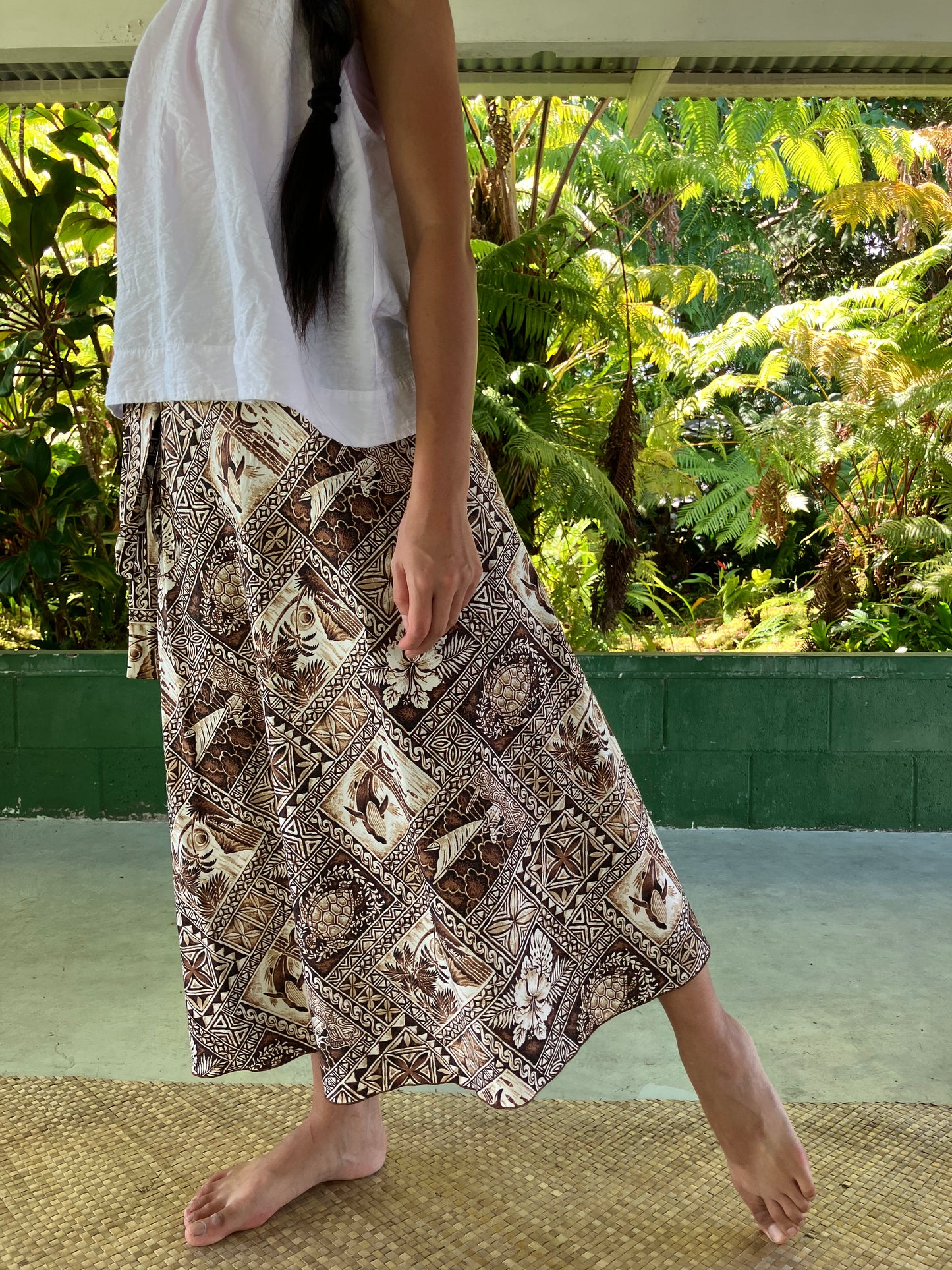 Hawaiian Wrap Skirt -Hawaiian Square (brown) /Cotton 100%