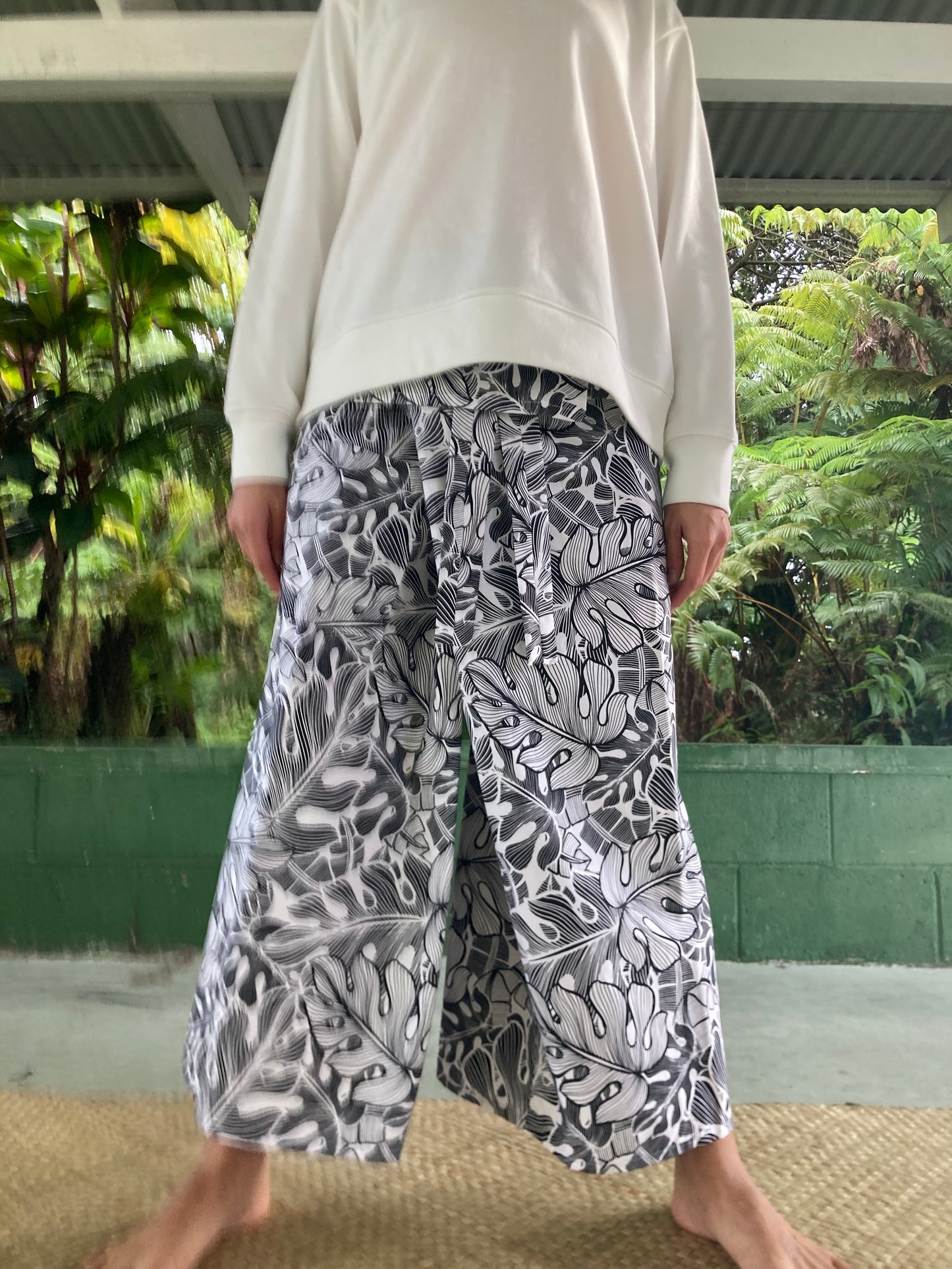 Hawaiian Pants・Gray Lauaʻe /Cotton 100%