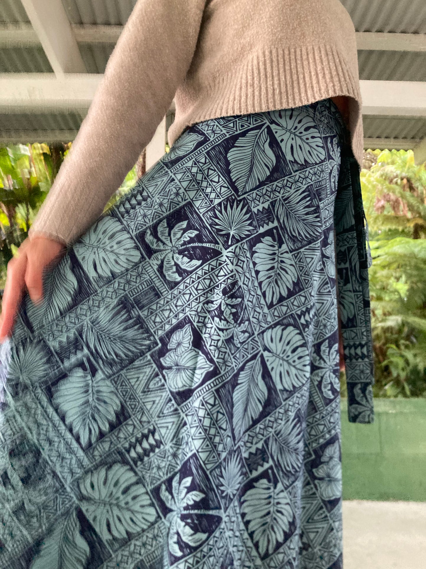 Hawaiian Wrap Skirt -Leaf lover/blue (Cotton 100%)