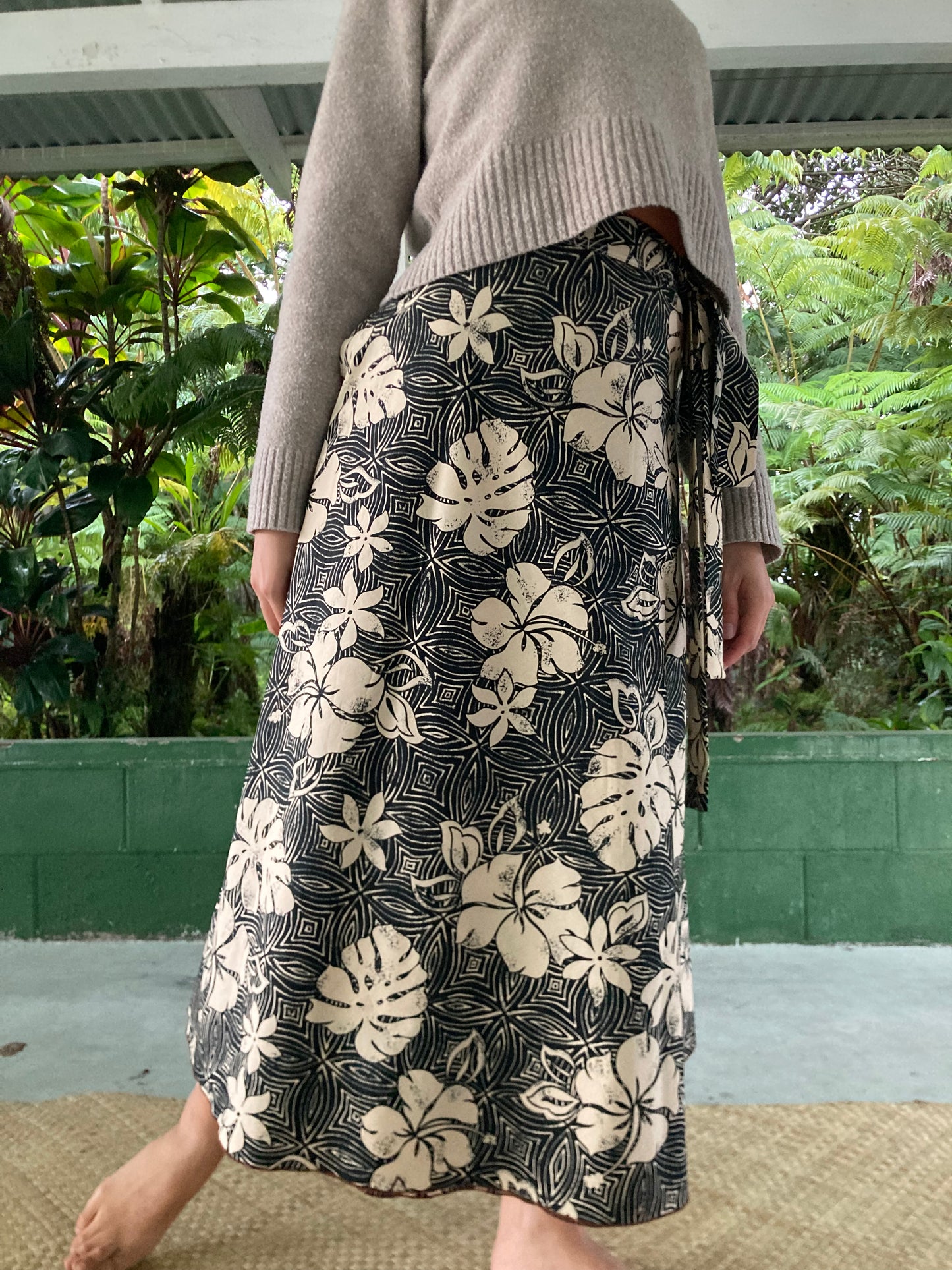 Hawaiian Wrap Skirt -Old Memory (Cotton 100%)