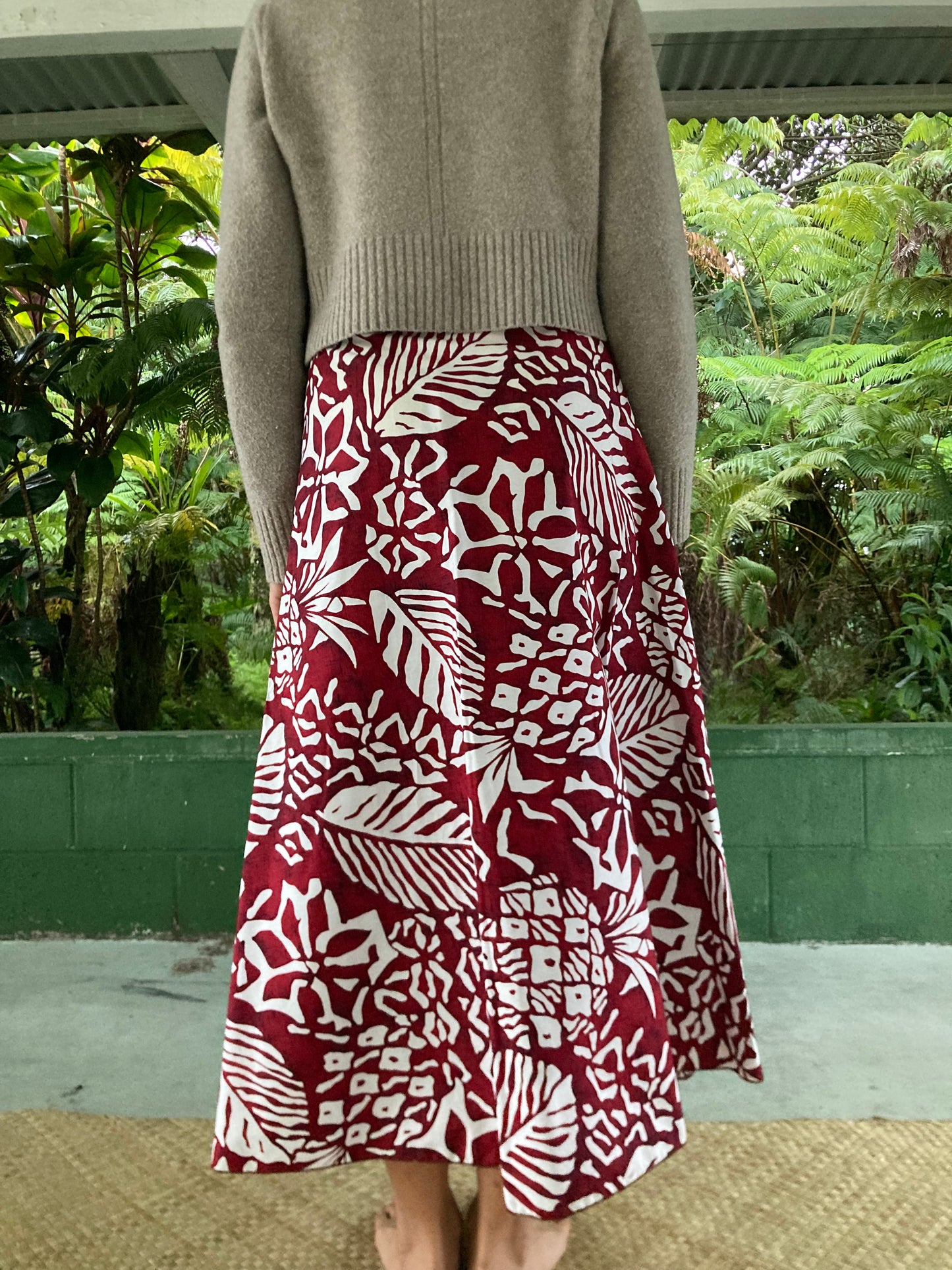 Hawaiian Wrap Skirt -Red Pinapple(Cotton 100%)