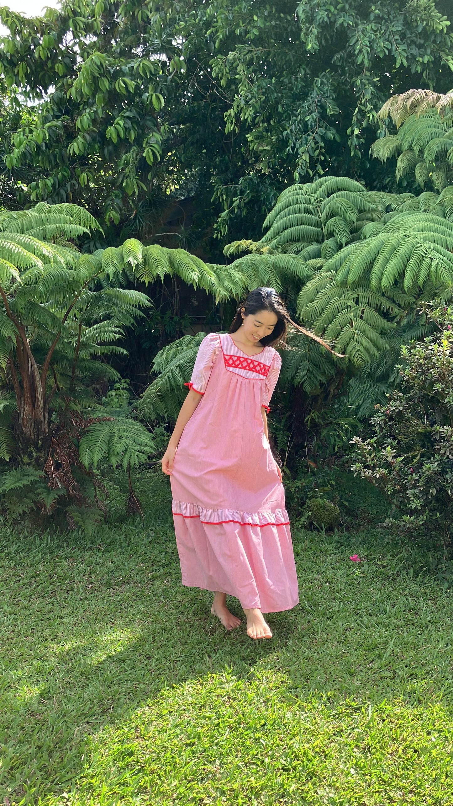 Malumi Hawaii Vintage Muʻumuʻu Red