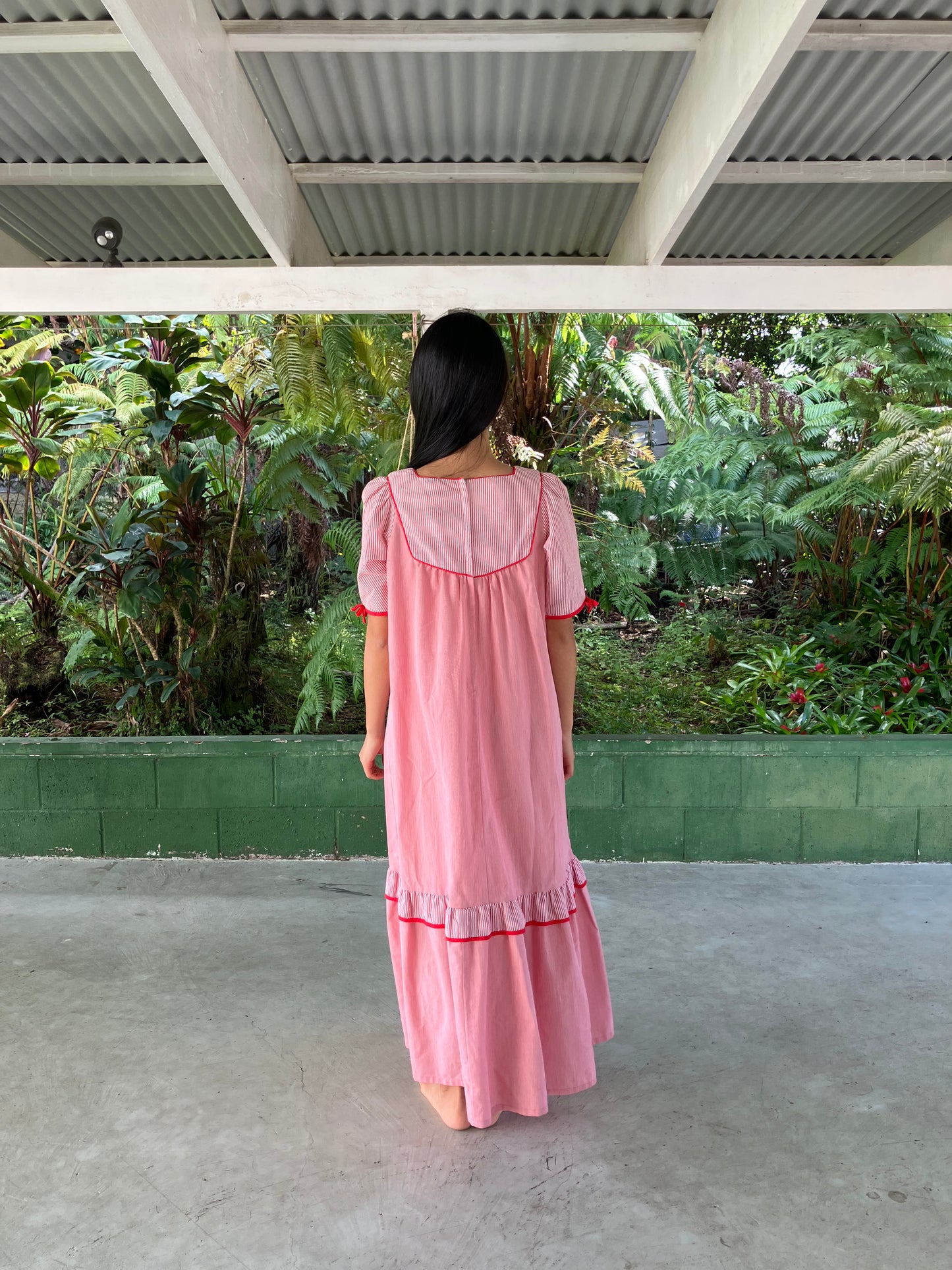 Malumi Hawaii Vintage Muʻumuʻu Red