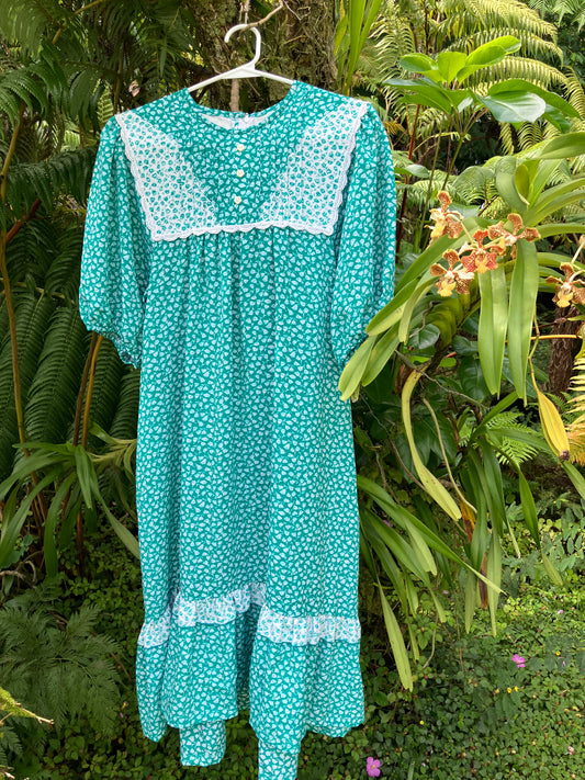 Liberty House/Naturally Petite Vintage Muʻumuʻu Green