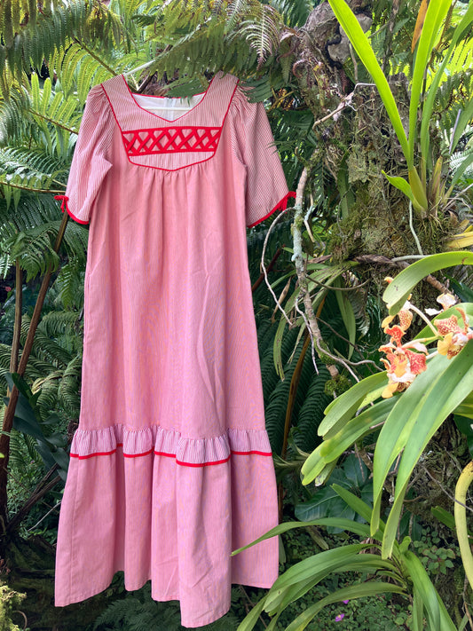 Malumi Hawaii Vintage Muʻumuʻu Red