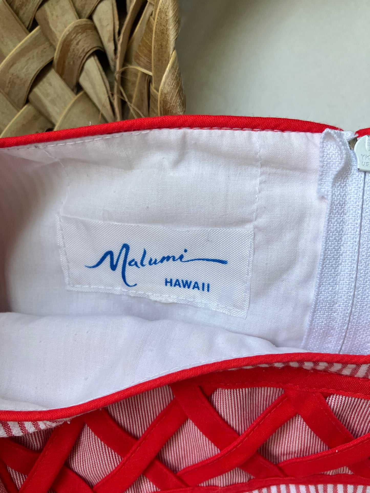 Malumi Hawaii Vintage Muʻumuʻu Red