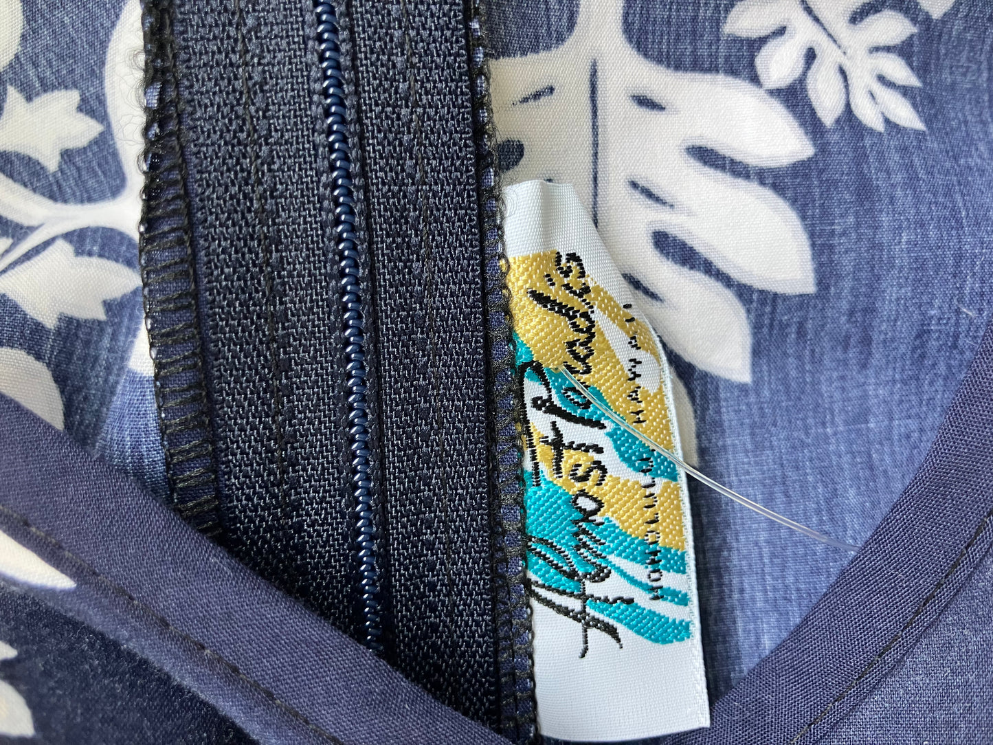 Almost Paradise Vintage Muʻumuʻu Navy