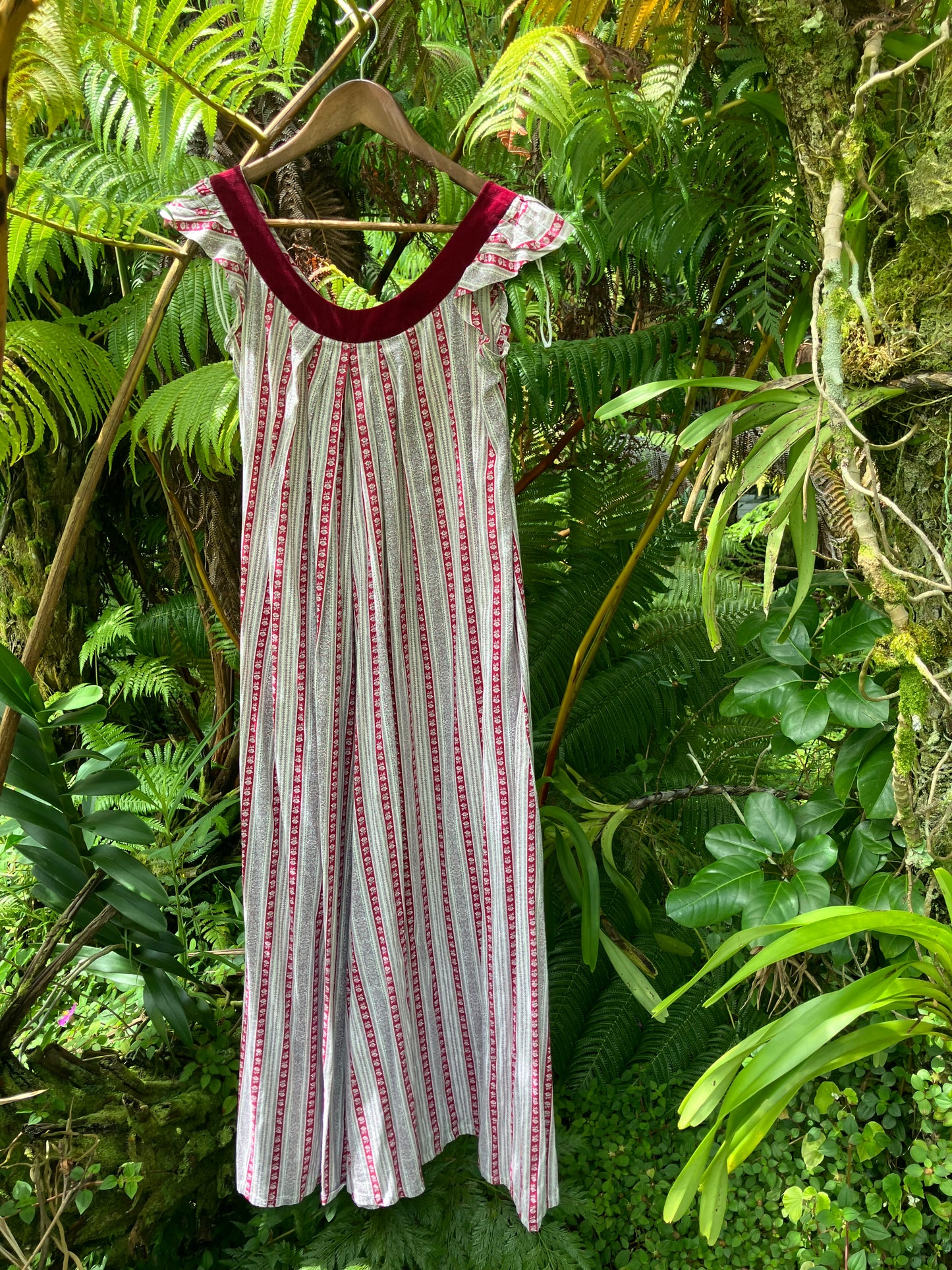 Bete Inc. Collection Honolulu Muʻumuʻu Crimson
