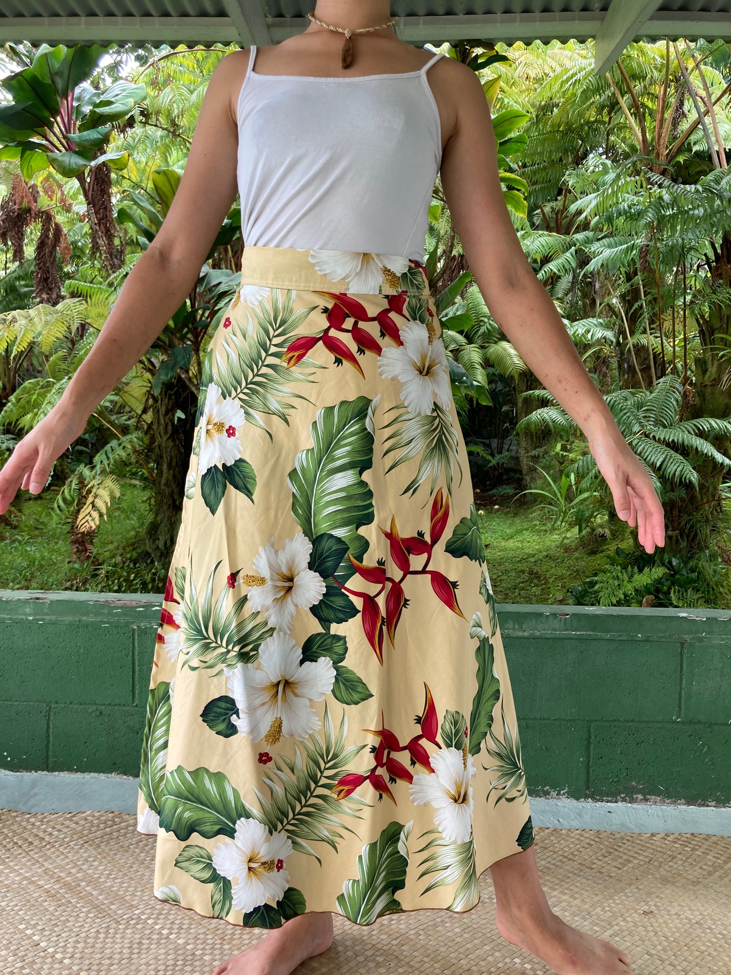 Hawaiian Wrap Skirt - Hibiscus & Heliconia/ Cotton 100%